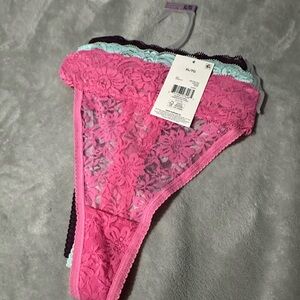 3 pack lace thongs